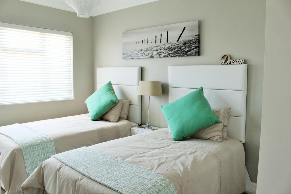 Blouberg Beachfront Apartment โบลแบร์กสตรานด์ ห้อง รูปภาพ
