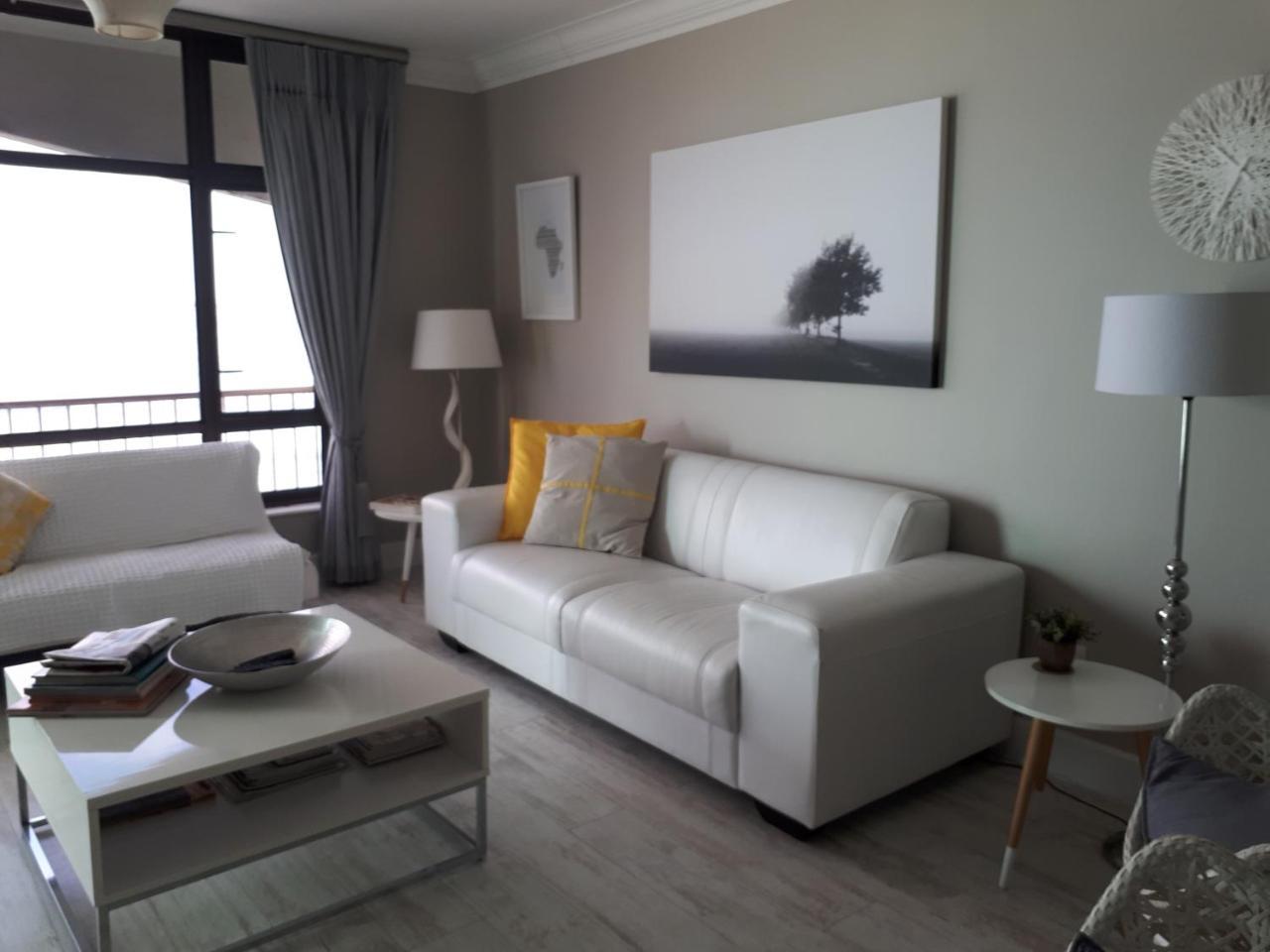 Blouberg Beachfront Apartment โบลแบร์กสตรานด์ ภายนอก รูปภาพ